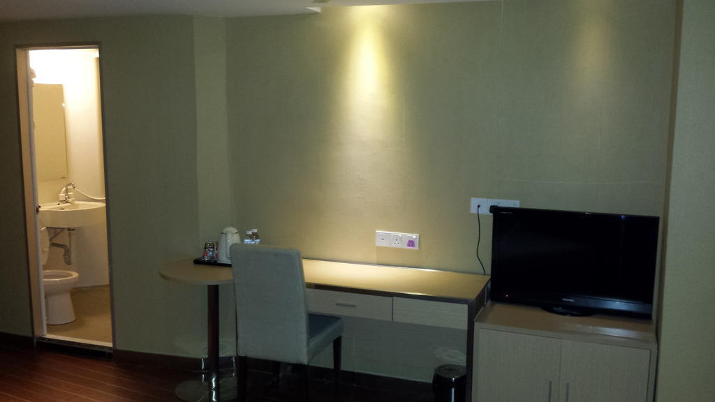 Aira Hotel Kuala Lumpur Szoba fotó